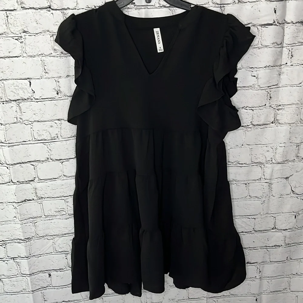Zenana Black Layered Hem Ruffle Cap Sleeve Blouse - Picture 2 of 5